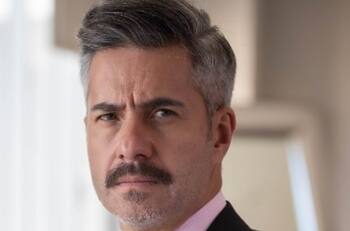 "El final de Corona de Lágrimas es una sorpresa, no acaba como creemos ", asegura Moisés Arizmendi