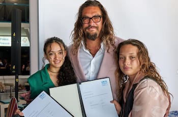 VIDEO: Jason Momoa comparte tierno clip en donde su hija le enseña a bailar