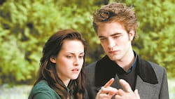 Kristen Stewart recuerda su relación con Robert Pattinson como un “joven y estúpido romance”