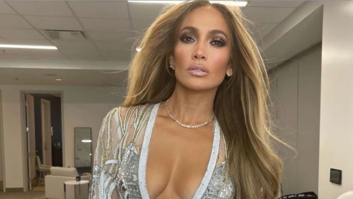 JLo: ¡Sin una gota de maquillaje en redes sociales!