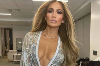 JLo: ¡Sin una gota de maquillaje en redes sociales!