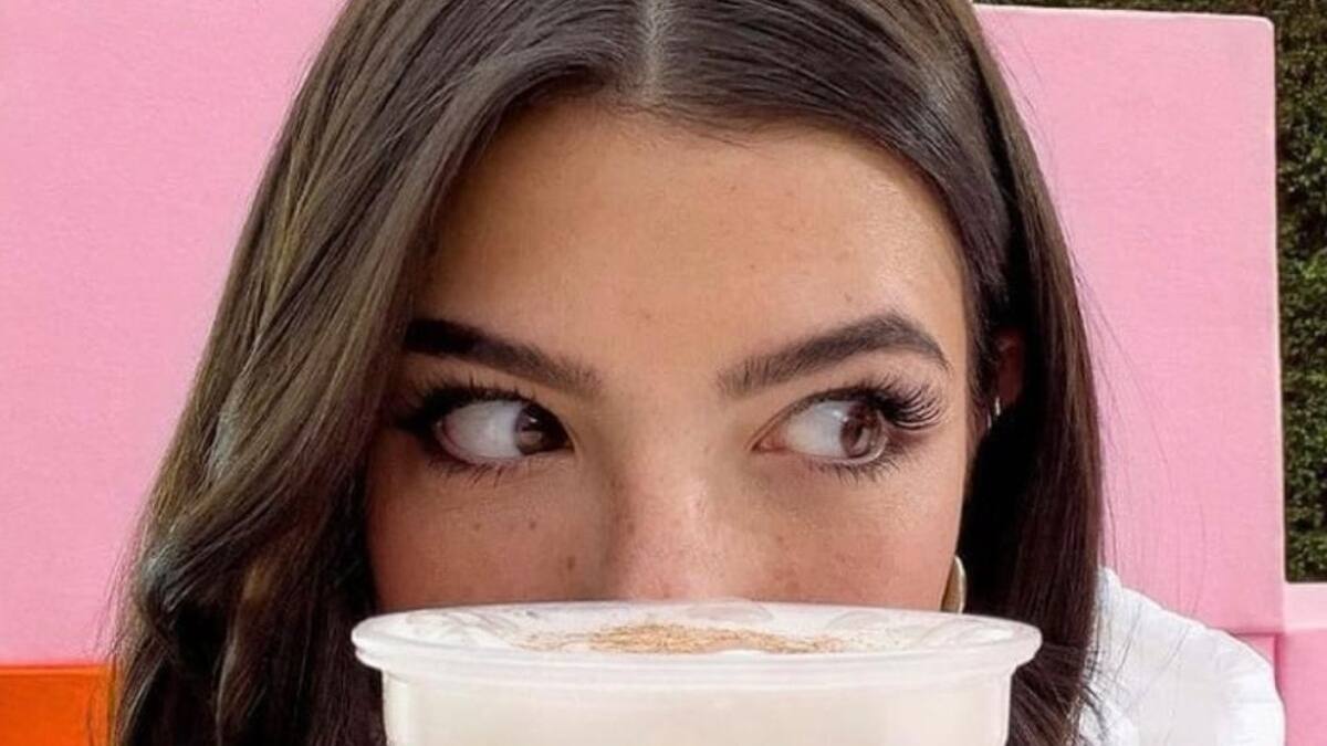 Charli D'Amelio, la tiktoker con más de 142 millones de seguidores, que sería la pareja del hijo de Travis Barker