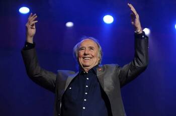 Joan Manuel Serrat se despide de México con show gratuito en el Zócalo de CDMX