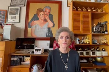 Doña Cuquita percibe la presencia de Vicente Fernández: "salgo y platico con él"