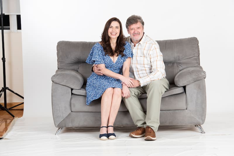 Henry Zakka impone su estilo en el melodram “Pienso en ti”