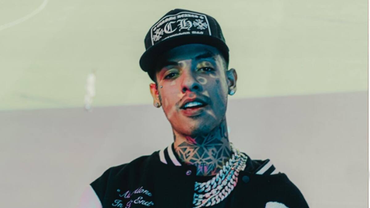 Natanael Cano exige a sus fans que no le pidan fotos: "Me quitan mi tiempo libre"