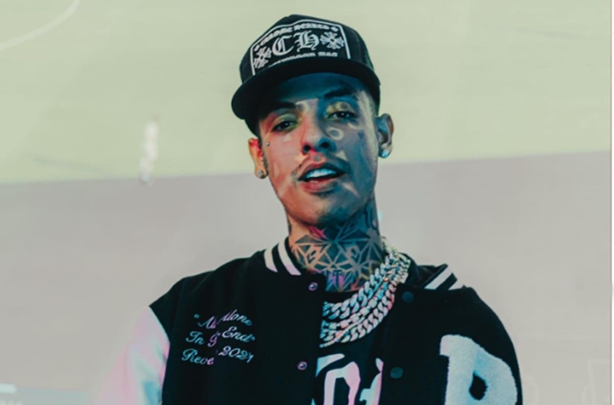 Natanael Cano exige a sus fans que no le pidan fotos: "Me quitan mi tiempo libre"