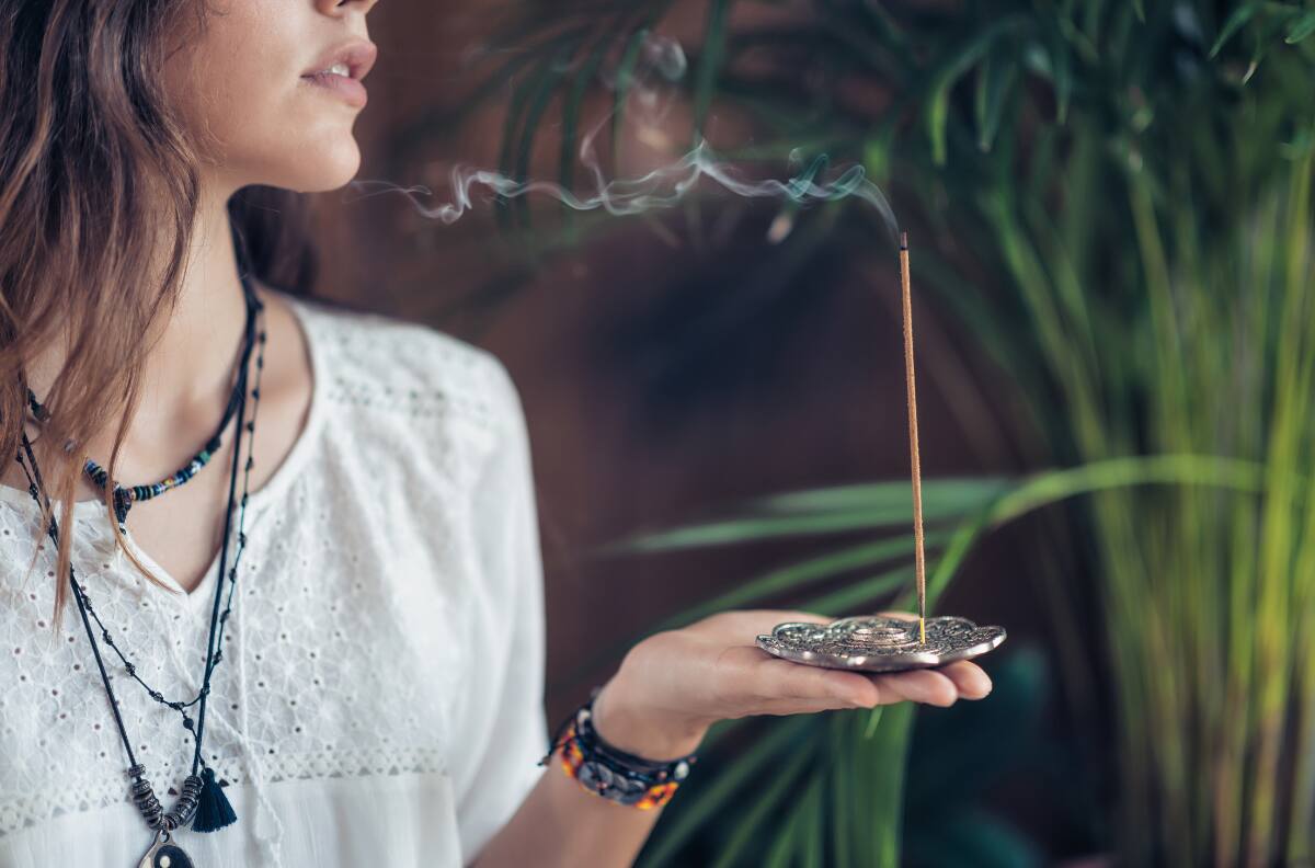 Inciensos: ¿Cómo deben ser encendidos?