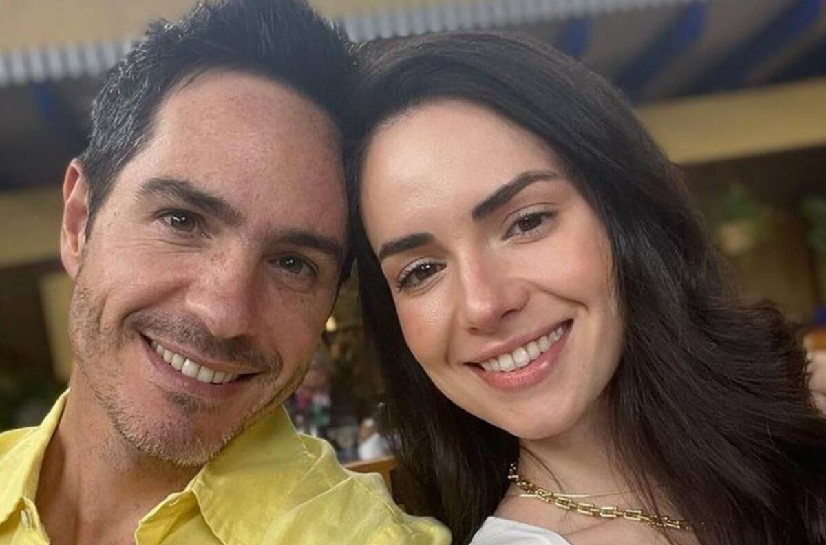 Mauricio Ochmann y Paulina Burrola celebran su primer aniversario con un romántico viaje