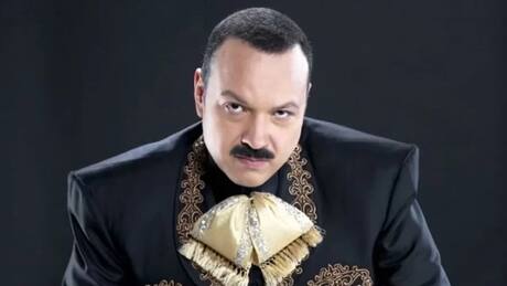 Pepe Aguilar regaña a su hijo en pleno concierto: “¿Qué diablos te pasa?”