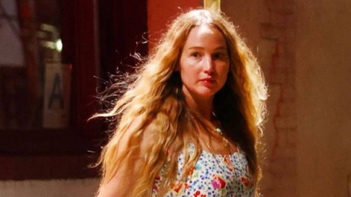 Jennifer Lawrence luce espectacular en salida a cenar junto con su esposo