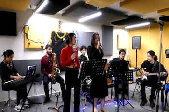 Navidad Band: Cómo contratar música en vivo para estas fiestas familiares