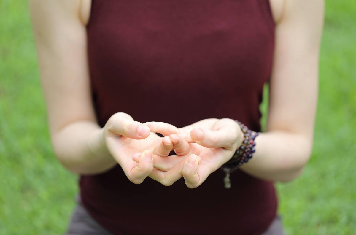 Mudras: Conoce qué son y sus beneficios para la salud