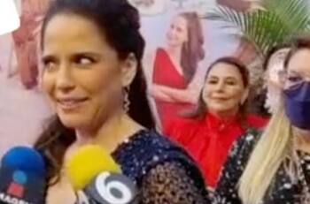 Ana Claudia Talancón en estado inconveniente en la premier de "Soy tu fan, la película" ¿Borracha?