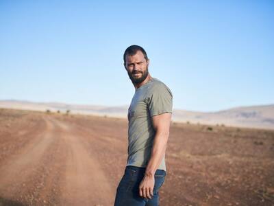 “El Turista” de Netflix: De qué trata y quiénes son los actores y sus personajes