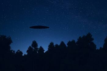 VIDEO: Supuesto OVNI fue visto en Chile, ¿nos visitan seres extraterrestres o tiene una explicación desde la Astronomía?