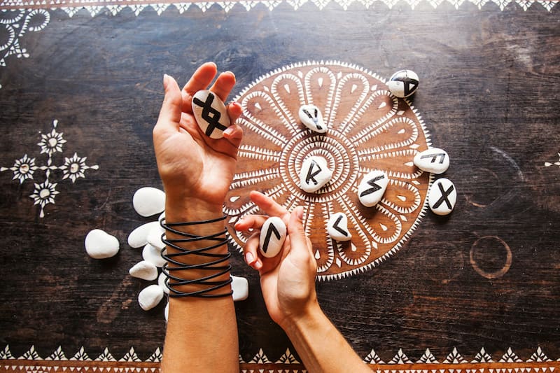 Virales Descubre aquí tu consejo semanal a través de las runas nórdicas. - Créditos: LiudmylaSupynska