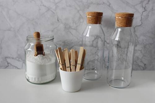 Suele ser un gran aliado para eliminar olores a humedad (Foto: Freepik).