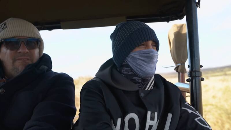 La familia presenció el descuerno de un rinoceronte. (Créditos: Mega).