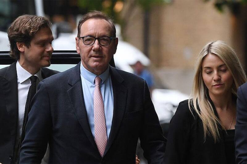 Kevin Spacey comienza juicio en Londres por delitos de agresión sexual