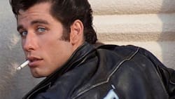 El mejor Santa: John Travolta sorprendió al vestirse de Viejito Pascuero en un comercial