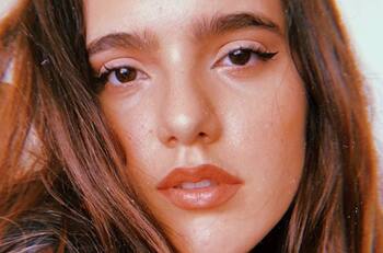 Camila, la nieta de Vicente Fernández, se defiende porque la llaman irresponsable: su esposo llevaba a su bebé al manejar