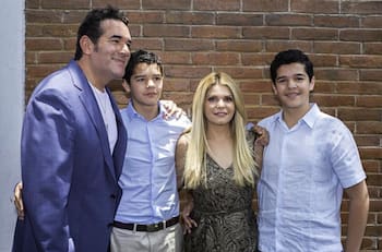 Gemelos de Itatí Cantoral y Eduardo Santamarina celebran su cumpleaños sin Mayrín Villanueva