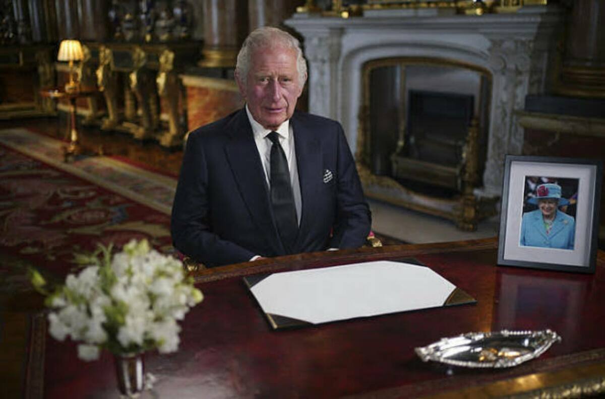 Rey Carlos III habla por primera vez de Meghan Markle y el príncipe Harry como monarca