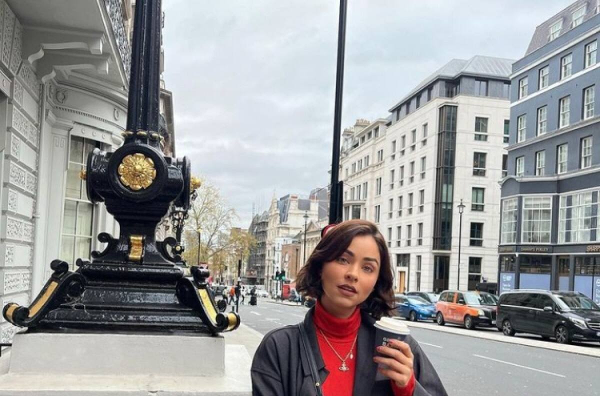 Claudia Martín presume su nuevo cambio de look mientras viaja por Londres
