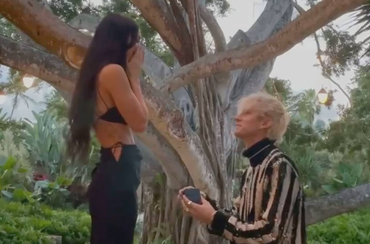Con un anillo muy original, Megan Fox y Machine Gun Kelly se han comprometido