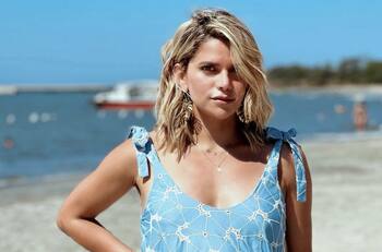 Carlota y Simona, así se llaman las gemelas de la cantante colombiana Adriana Lucía