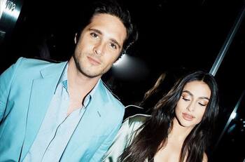 Diego Boneta y Renata Notni comparte románticas postales de sus vacaciones