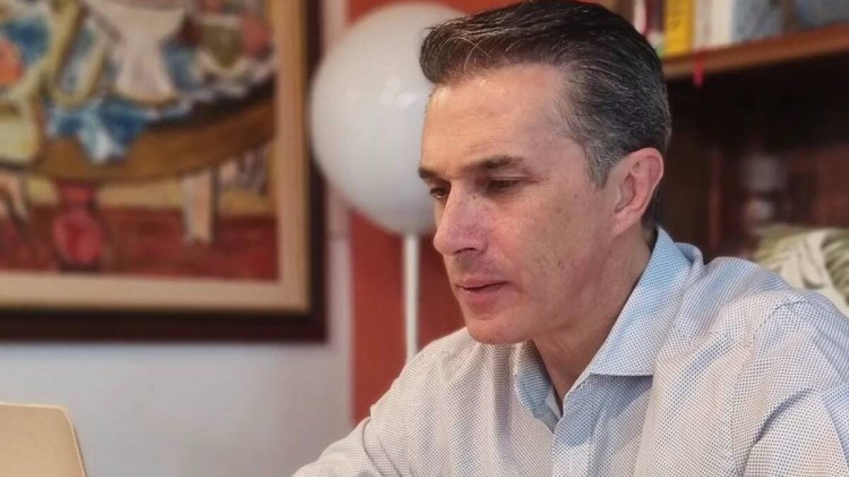 Sergio Mayer amenaza con denuncia a su exnuera Natália Subtil por abuso de confianza