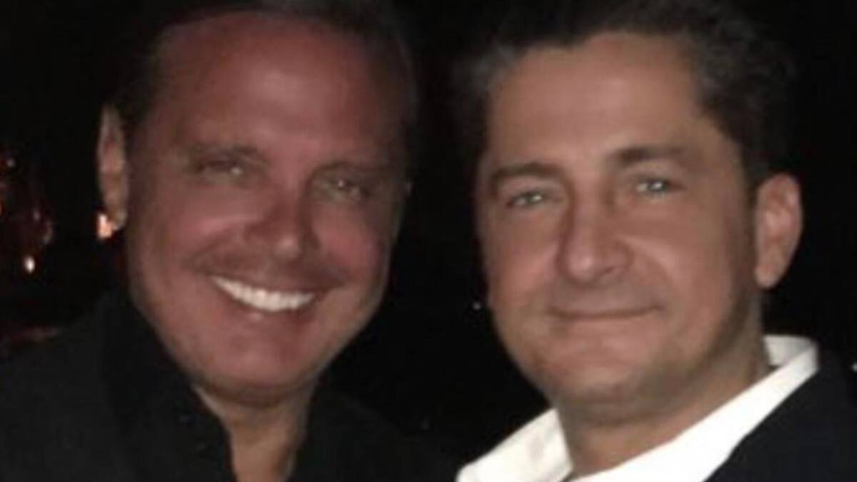Luis Miguel: su hermano busca reconciliación cantando "Si nos dejan" ¡Son idénticos!