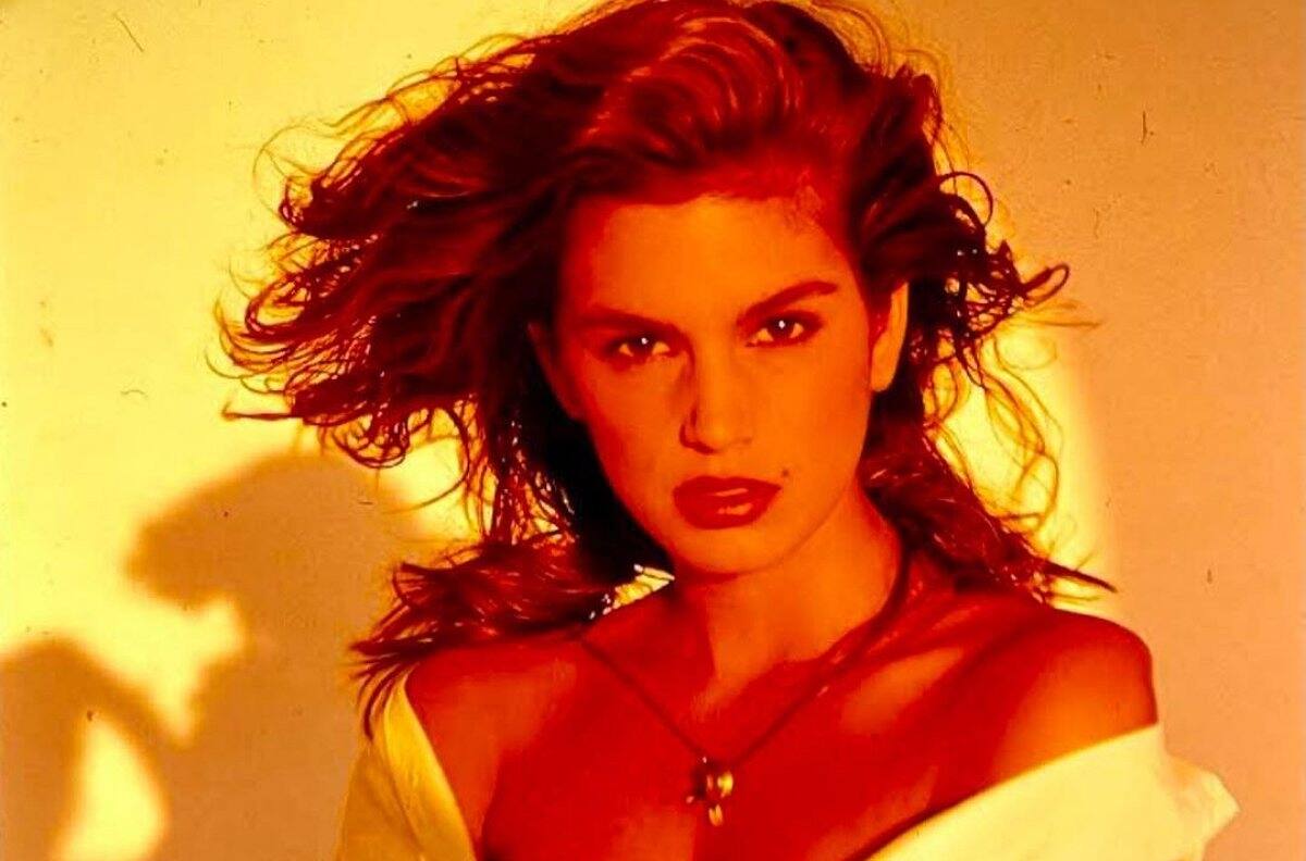 Cindy Crawford presume nuevo look: ¡luce irreconocible!