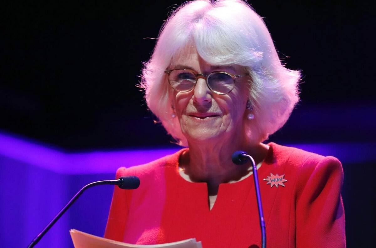 Camilla Parker-Bowles comparte inédita foto con su madre y son idénticas