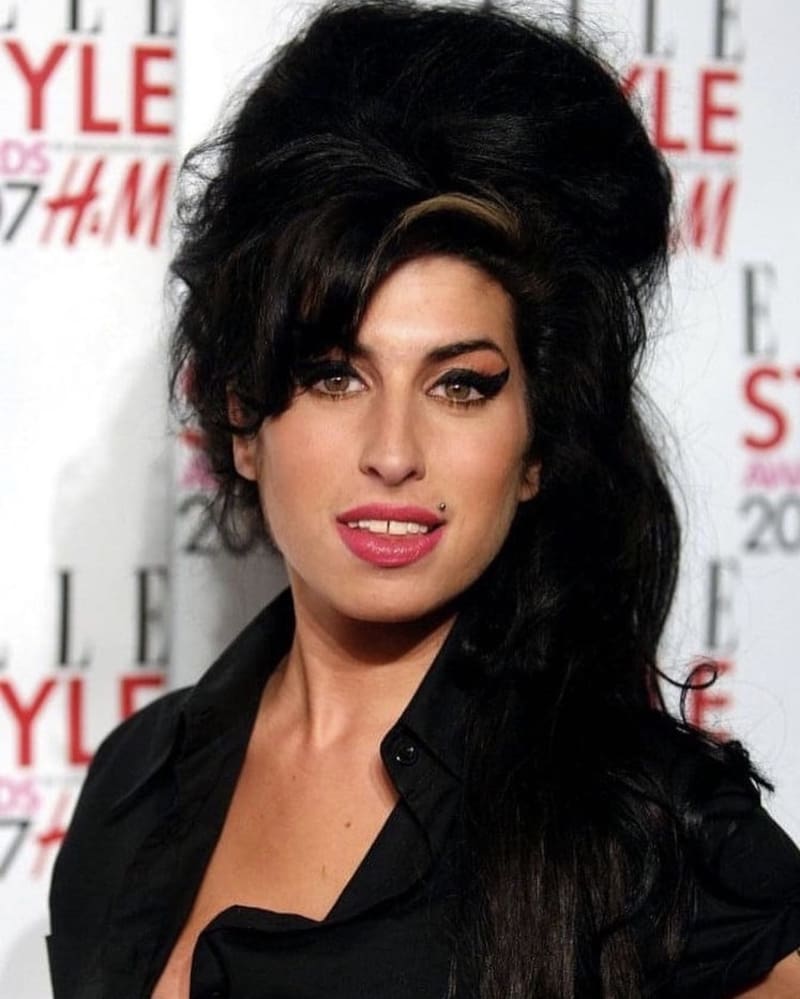Amy Winehouse Los escándalos y excesos en la vida de la "Diva del soul" - Créditos: Instagram @amywinehouse