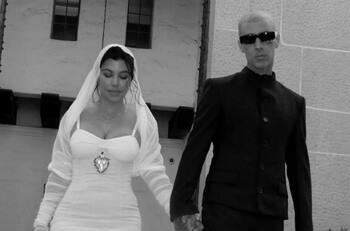 "Hasta que la muerte nos separe": Kourtney Kardashian comparte románticas fotos de su boda con Travis Barker