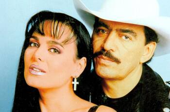 Maribel Guardia furiosa arremete contra Anabel Hernández y defiende a sus compañeros