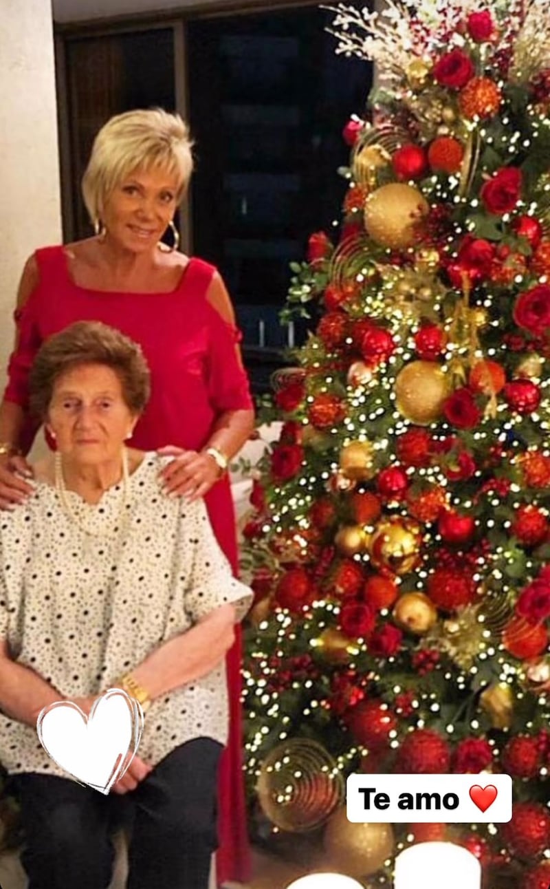 TiempoX te muestra distintas fotografías de famosos chileno celebrando esta festividad junto a sus seres queridos en sus mejores trajes.