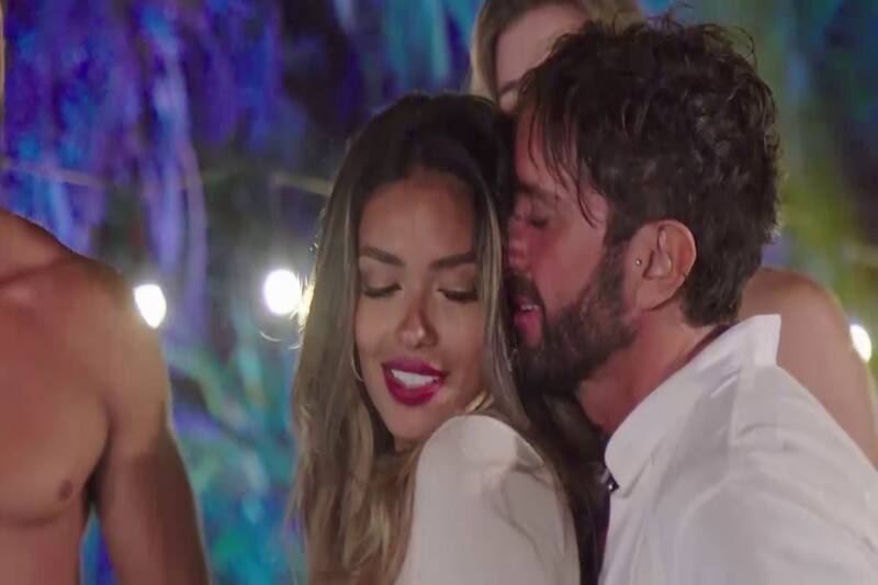 se besaron en "Tierra Brava"