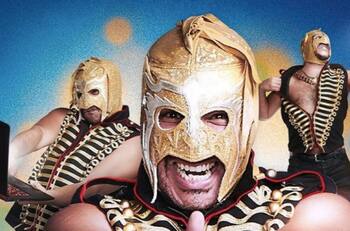 El Escorpión Dorado revela cómo surgió su personaje y quien era su ayudante