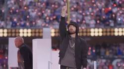 Fans se sienten "confundidos" por las extrañas cejas de Eminem en el Super Bowl