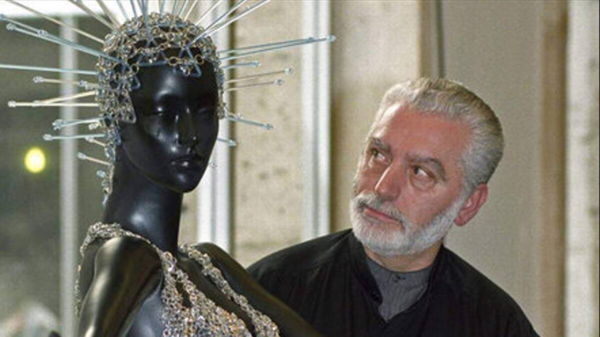 Muere Paco Rabanne, el icónico diseñador de moda, a los 88 años