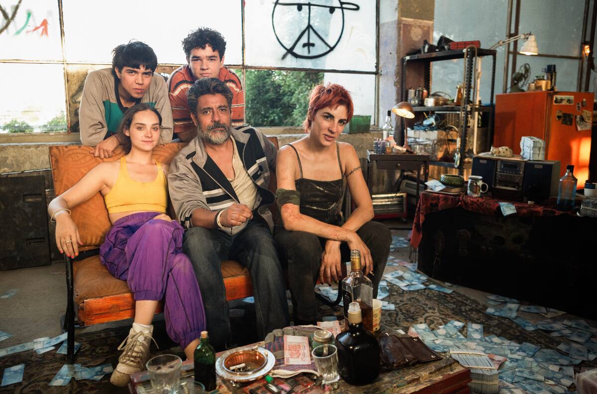 Conoce los datos inéditos del detrás de escena de “Baby Bandito”, la exitosa serie chilena de Netflix