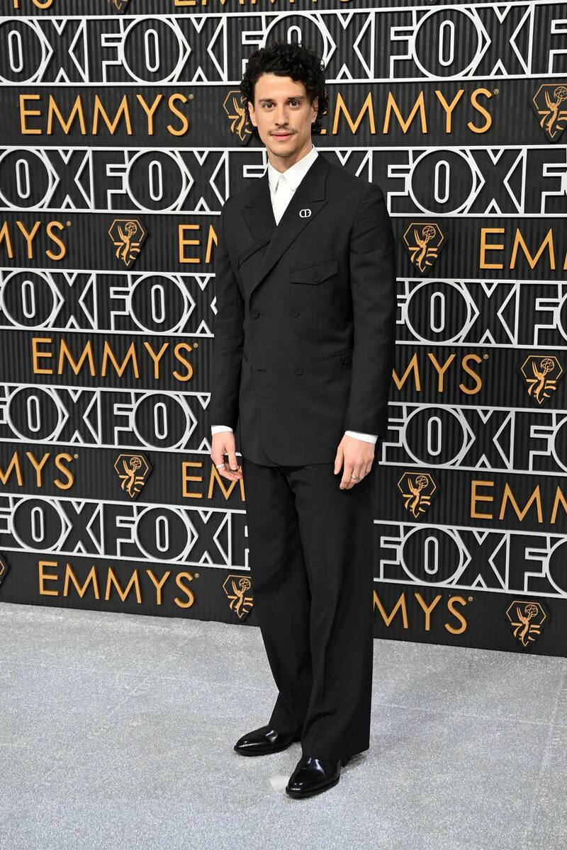 Adam Di Marco en los Premios Emmys 2024.