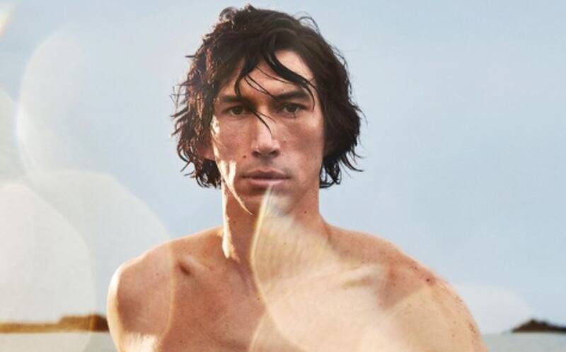 Adam Driver El actor es la imagen de la nueva fragancia "Hero", de Burberry - Créditos: Instagram @burberrybeauty