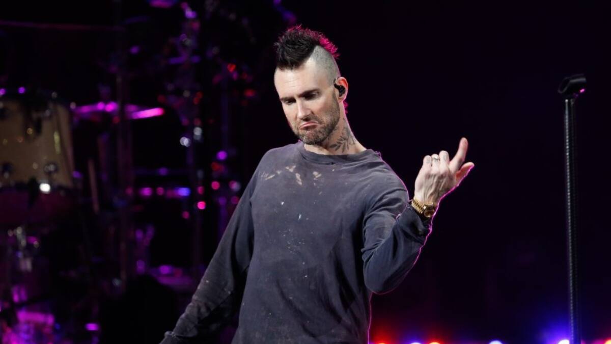 “¿Qué pasó, mañas?”: Chilenos destrozan a Adam Levine tras sufrir millonaria estafa