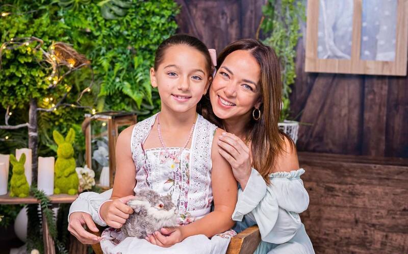 Adamari López y Alaïa Costa La presentadora de televisión viajó hasta la Casa Blanca para celebrar junto a su hija - Créditos: Instagram @adamarilopez