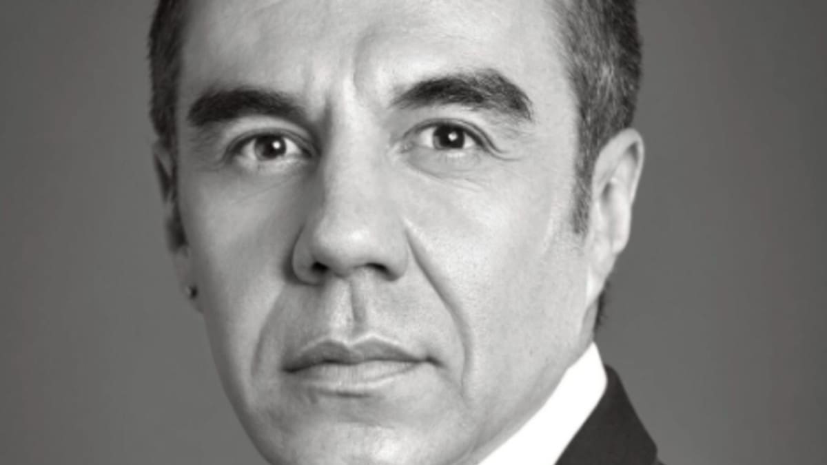 ¿Embargaron lujosa mansión a Adrián Uribe por deuda millonaria a extrabajadores?